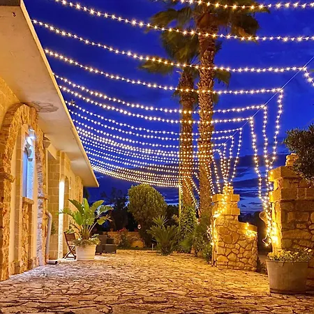 Feudo D'arneo Πανσιόν