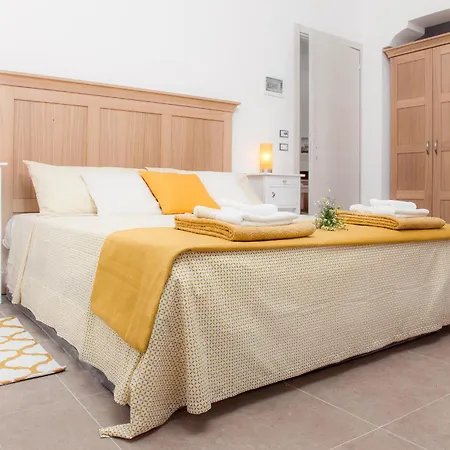 Feudo D'arneo Πανσιόν 4*