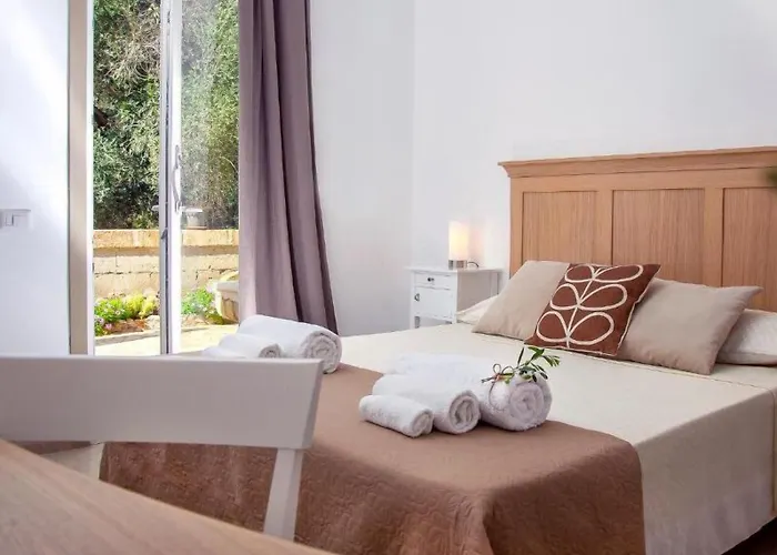 招待所 Feudo D'arneo 4*